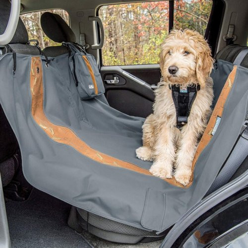 Plaids et protections pour siège et coffre de transport des chiens