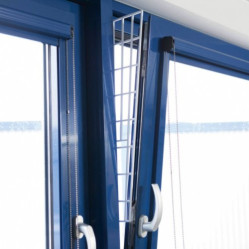 Grille de protection plastique et latéral pour fenêtre