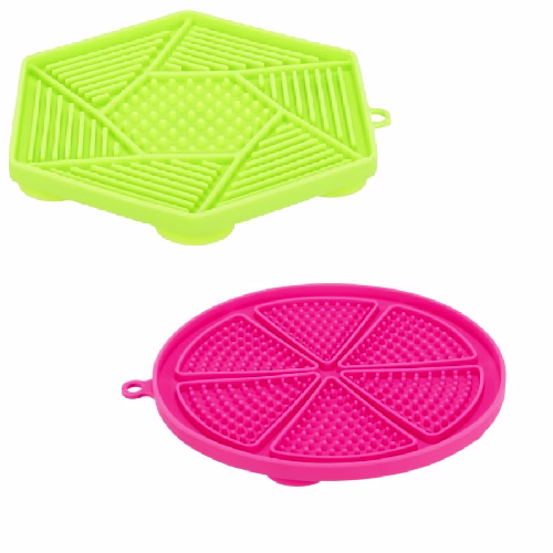 Tapis de léchage avec ventouse pour petit chien